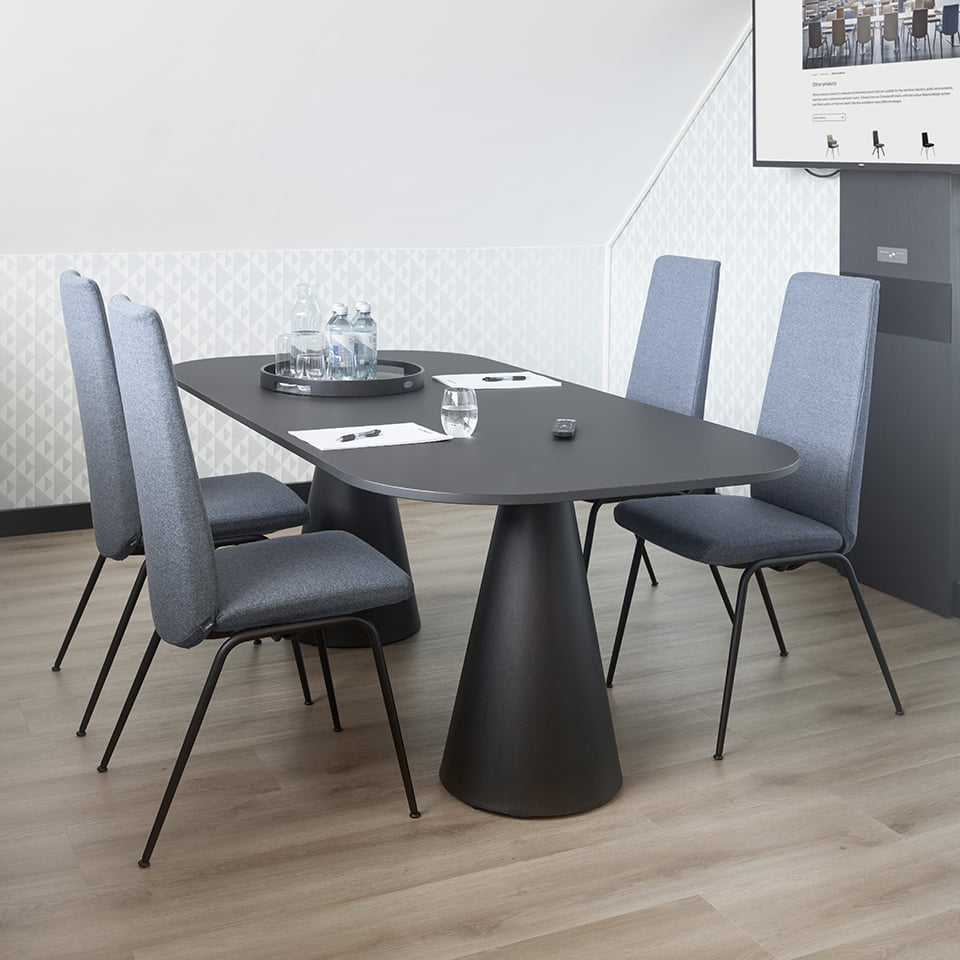 Stressless® Laurel spisestol i et møterom