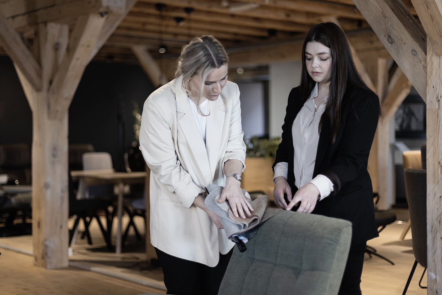 Ekornes Contract team showing a dining chair